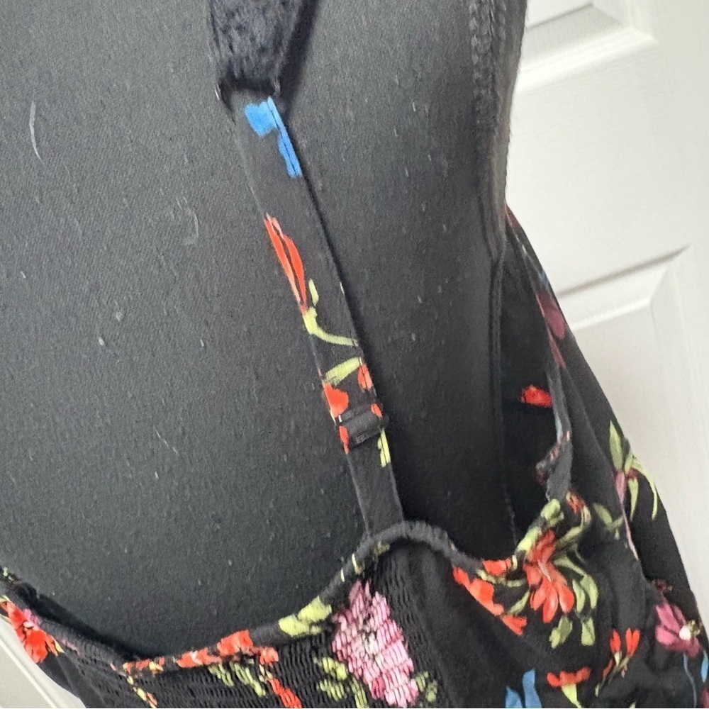 Torrid Tank - Picture 5 of 7